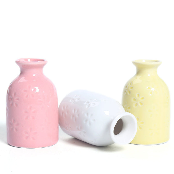 Charming Ceramic Bud Vase Stornfeild