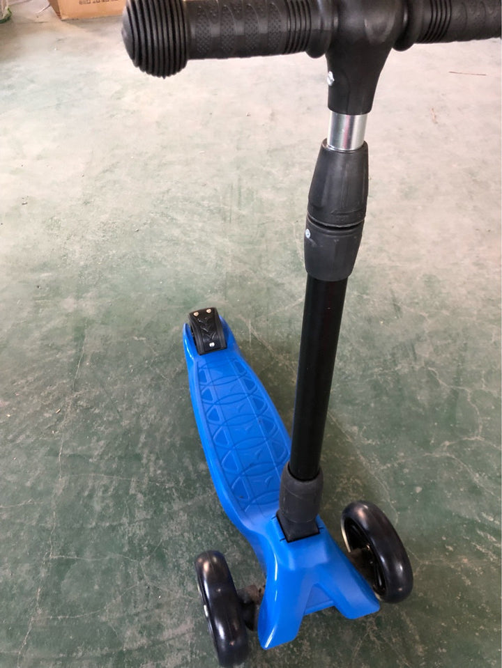 LED Interactive Mini Skate Scooter Stornfield