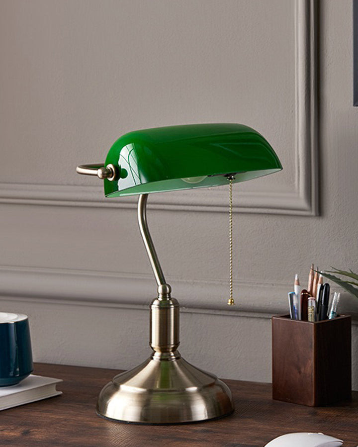 Stornfield | Classic Banker's Lamp
