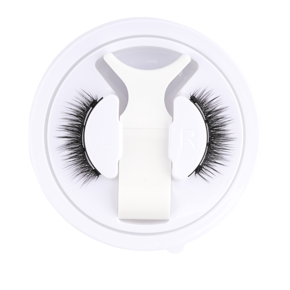 Stornfield | Reusable Magnetic Eyelash and Tweezer Set – No Glue Required