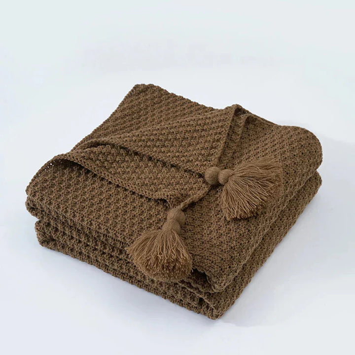 Stornfield | Knitted Wool Blanket with Fringes - NordicCozy