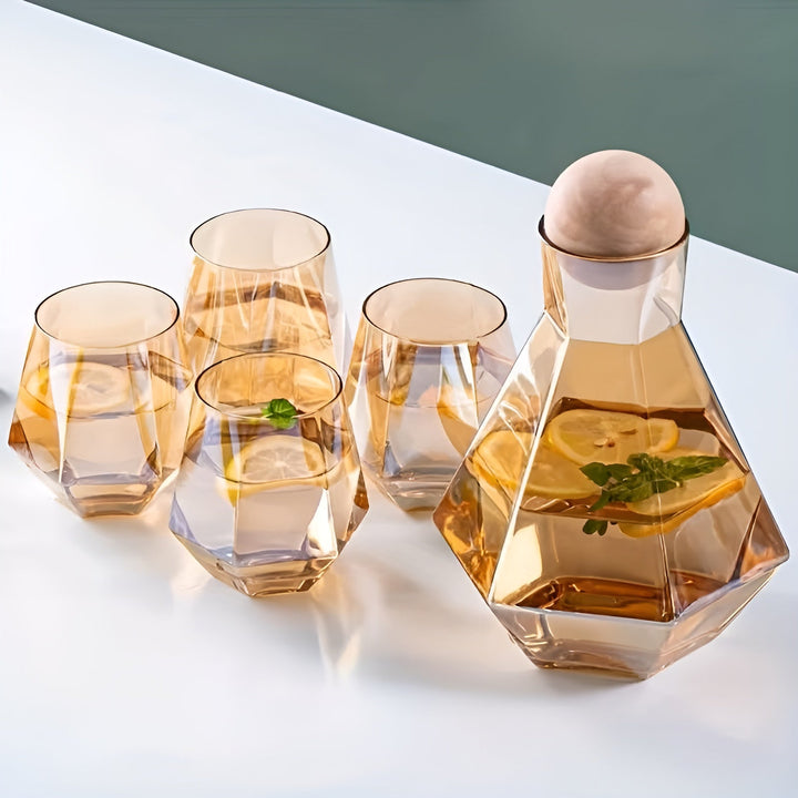 Diamond glass carafe set with 4 glasses – modern and decorative | 5-piece set with lids for water, juice, and wine | Stornfield