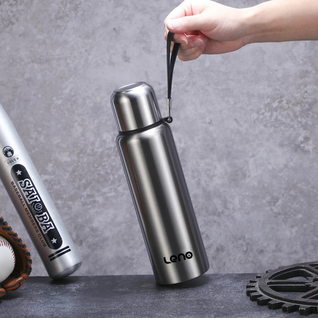 Vacuum-insulated stainless steel bottle | Stornfield