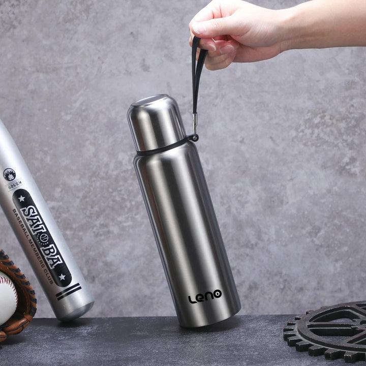 Vacuum-insulated stainless steel bottle | Stornfield