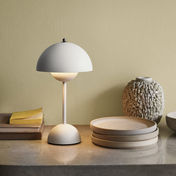 Stornfield | Italian rechargeable table lamp with adjustable light intensity VP3