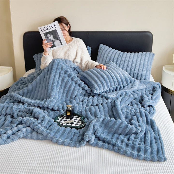Luxurious Faux-Rabbit-Fur Throw Blanket for Ultimate Comfort | Stornfield