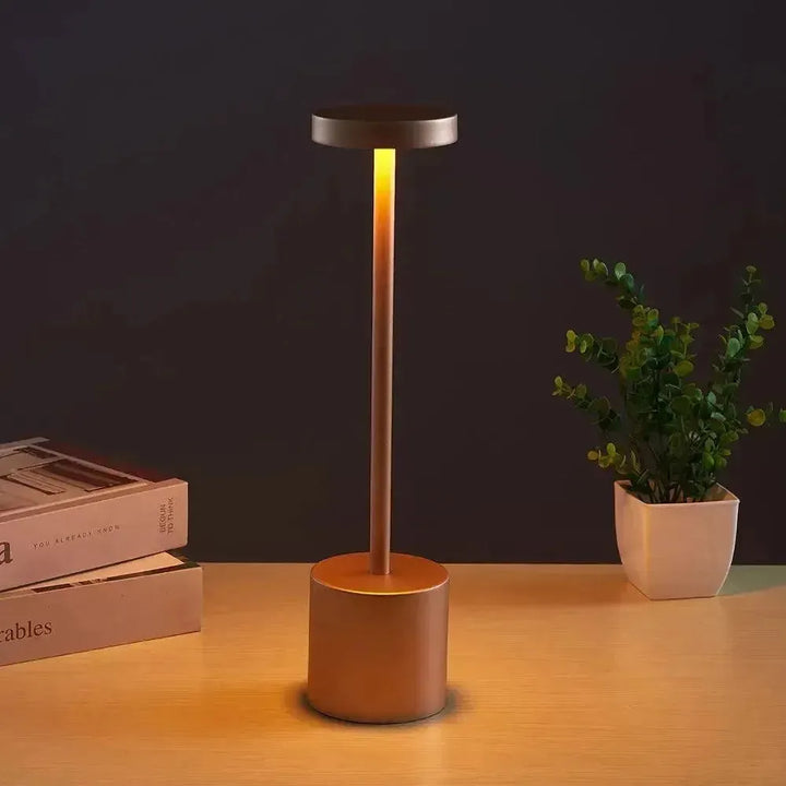 Astori - Rechargeable table lamp without cable | Stornfield