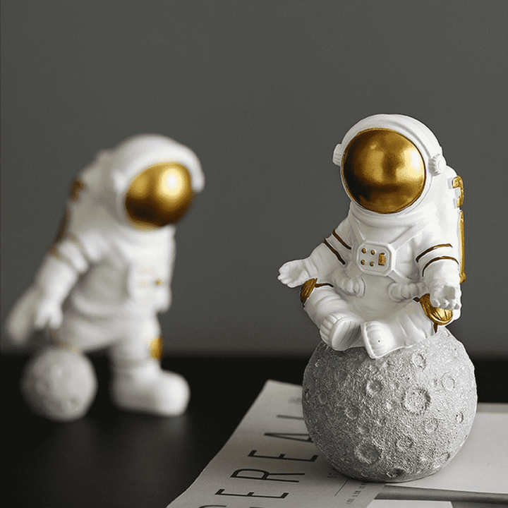 Astronaut Figurine | Stornfield