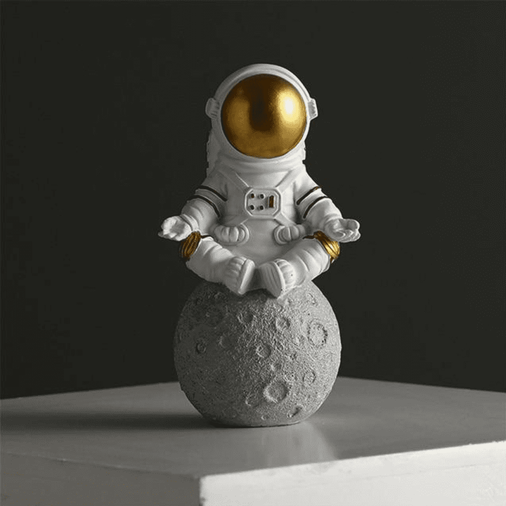 Astronaut Figurine | Stornfield