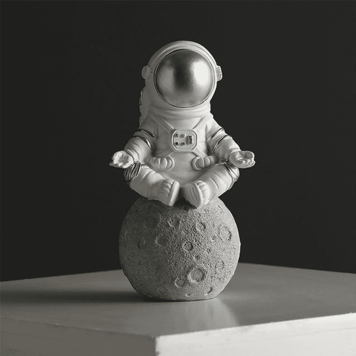 Astronaut Figurine | Stornfield
