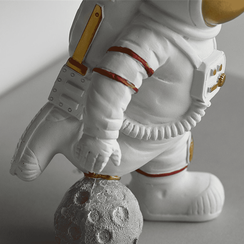 Astronaut Figurine | Stornfield