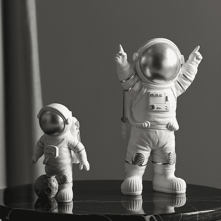 Astronaut Figurine | Stornfield