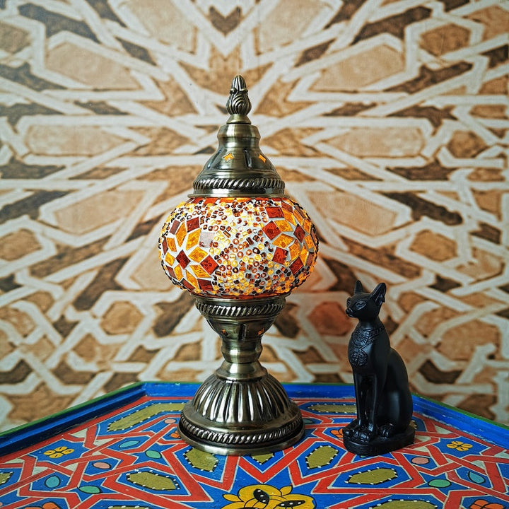 Stornfield | Lampe de table traditionnelle en verre Tiffany ovale en fer à 1 lumière pour le salon