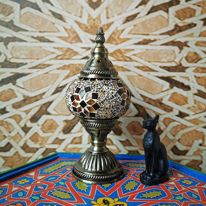 Stornfield | Lampe de table traditionnelle en verre Tiffany ovale en fer à 1 lumière pour le salon