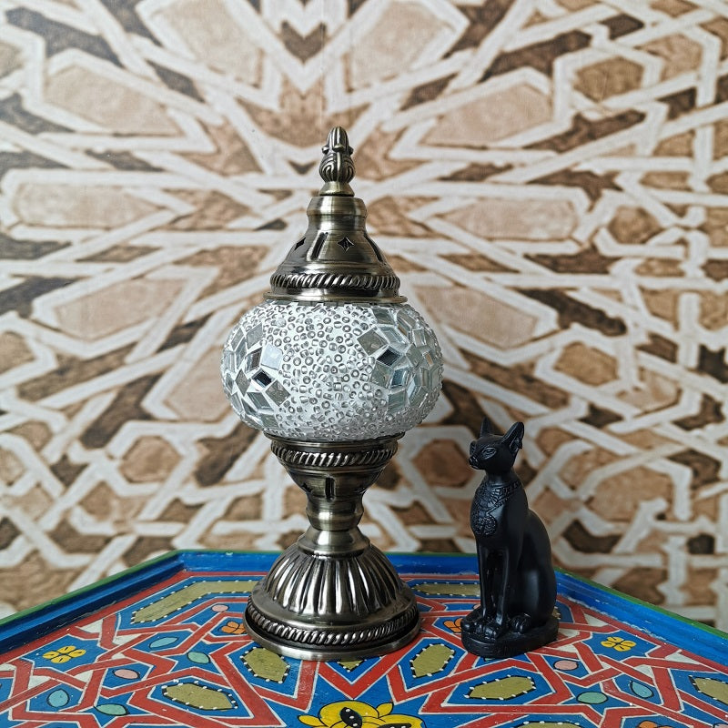 Stornfield | Lampe de table traditionnelle en verre Tiffany ovale en fer à 1 lumière pour le salon