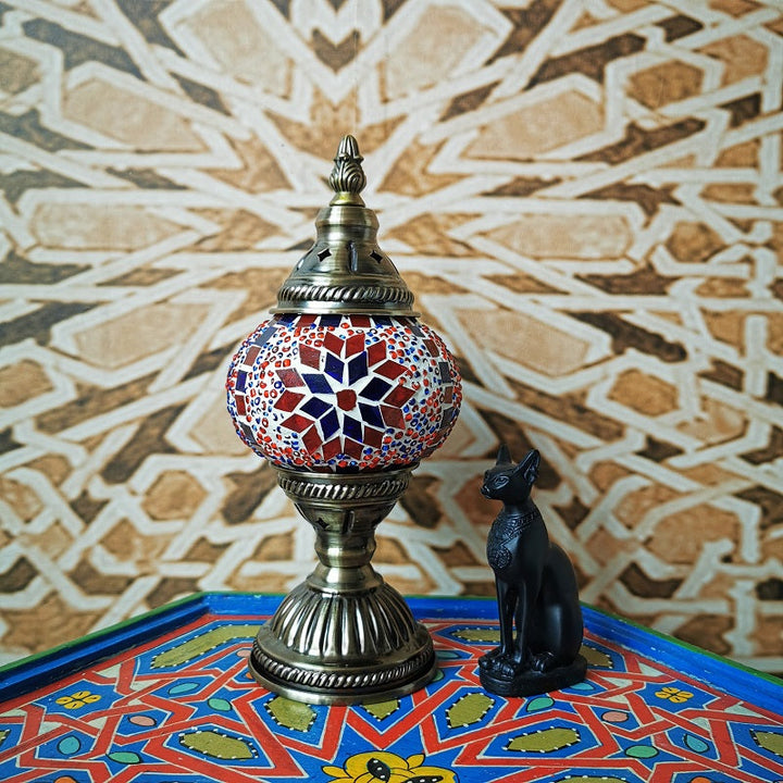 Stornfield | Lampe de table traditionnelle en verre Tiffany ovale en fer à 1 lumière pour le salon