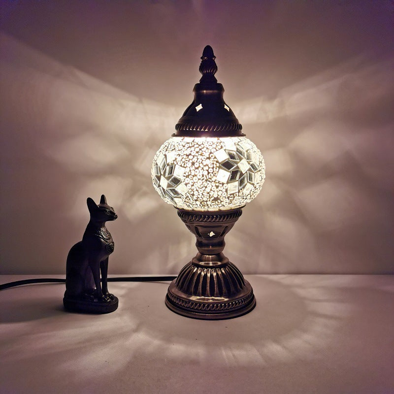 Stornfield | Lampe de table traditionnelle en verre Tiffany ovale en fer à 1 lumière pour le salon