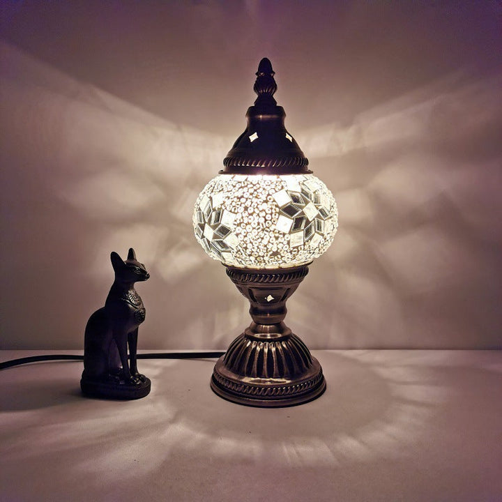 Stornfield | Lampe de table traditionnelle en verre Tiffany ovale en fer à 1 lumière pour le salon
