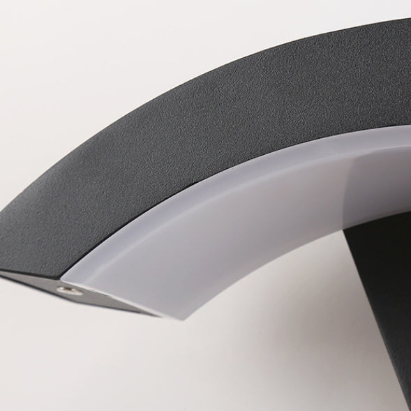 Modern Minimalist Curved Aluminum Acrylic LED Wall Sconce Lamp For Garden | Stornfield