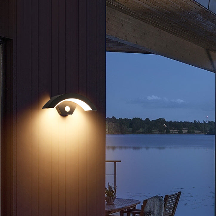 Modern Minimalist Curved Aluminum Acrylic LED Wall Sconce Lamp For Garden | Stornfield