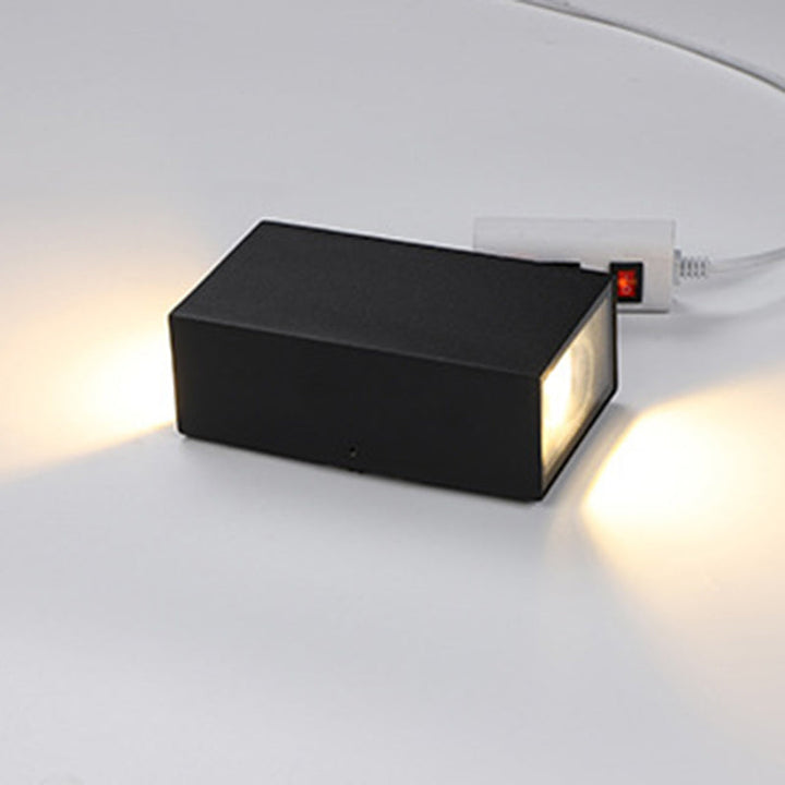 Modern Minimalist Waterproof Rectangular Aluminum LED Outdoor Wall Sconce Lamp For Outdoor Patio | Stornfield