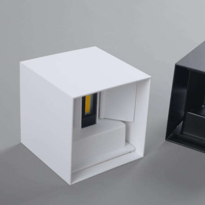 Stornfield | Applique murale LED induction étanche en aluminium et verre cube moderne minimaliste pour chambre