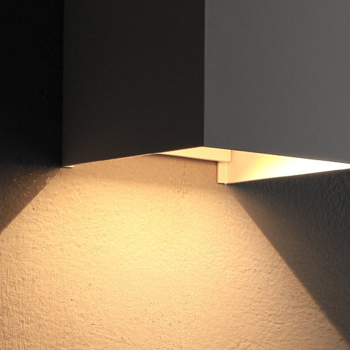 Stornfield | Applique murale LED induction étanche en aluminium et verre cube moderne minimaliste pour chambre