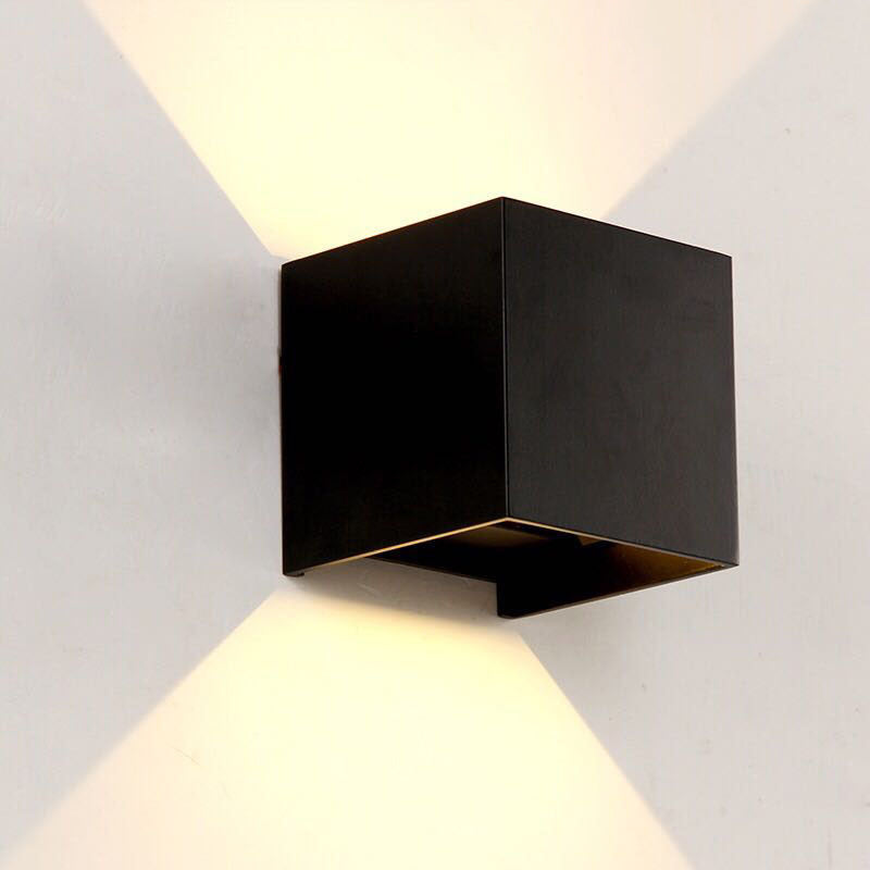 Stornfield | Applique murale LED induction étanche en aluminium et verre cube moderne minimaliste pour chambre