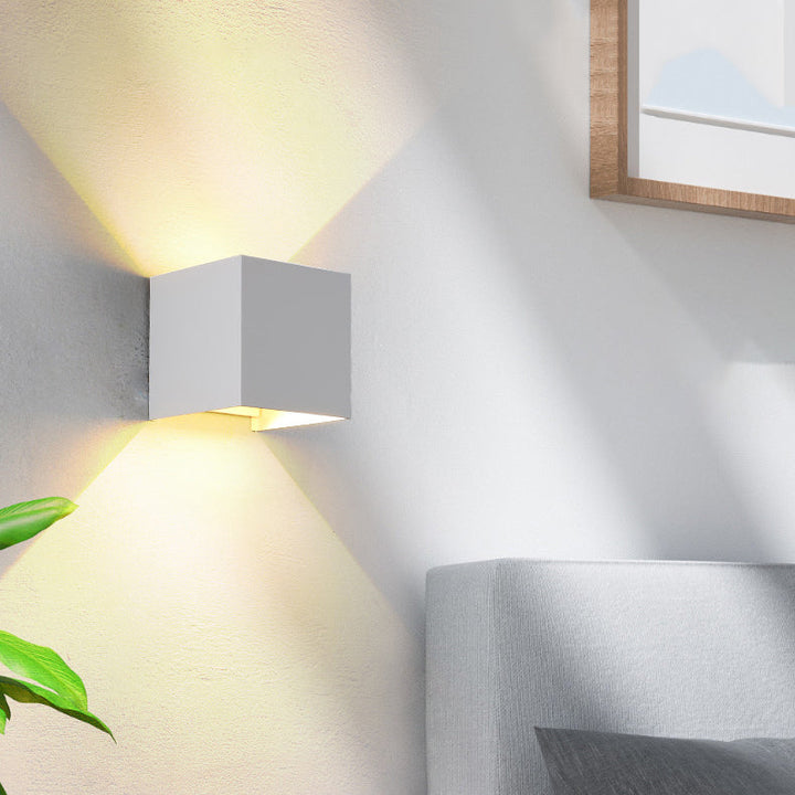 Stornfield | Applique murale LED induction étanche en aluminium et verre cube moderne minimaliste pour chambre