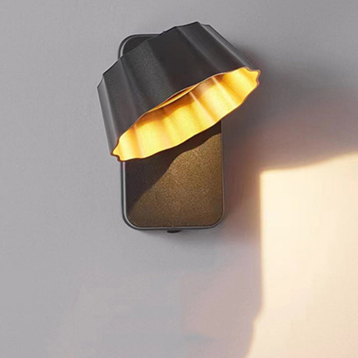 Contemporary Industrial Aluminum Pleated Round Shade LED Outdoor Waterproof Wall Sconce Lamp For Garden | Stornfield