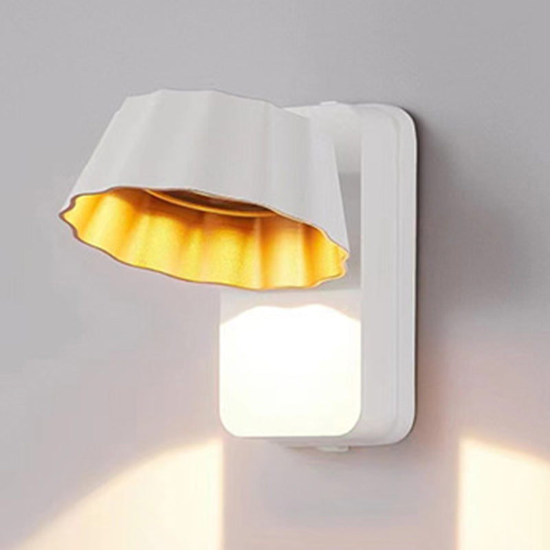 Contemporary Industrial Aluminum Pleated Round Shade LED Outdoor Waterproof Wall Sconce Lamp For Garden | Stornfield