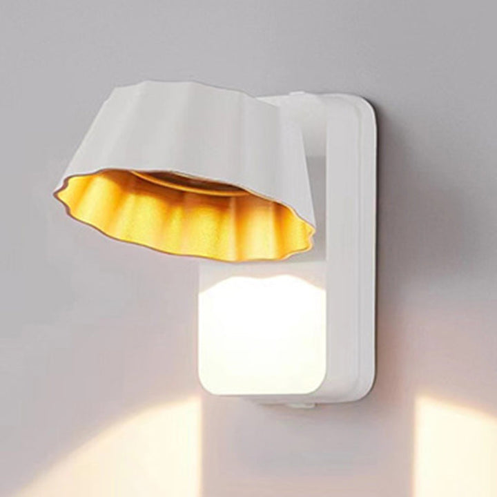 Contemporary Industrial Aluminum Pleated Round Shade LED Outdoor Waterproof Wall Sconce Lamp For Garden | Stornfield
