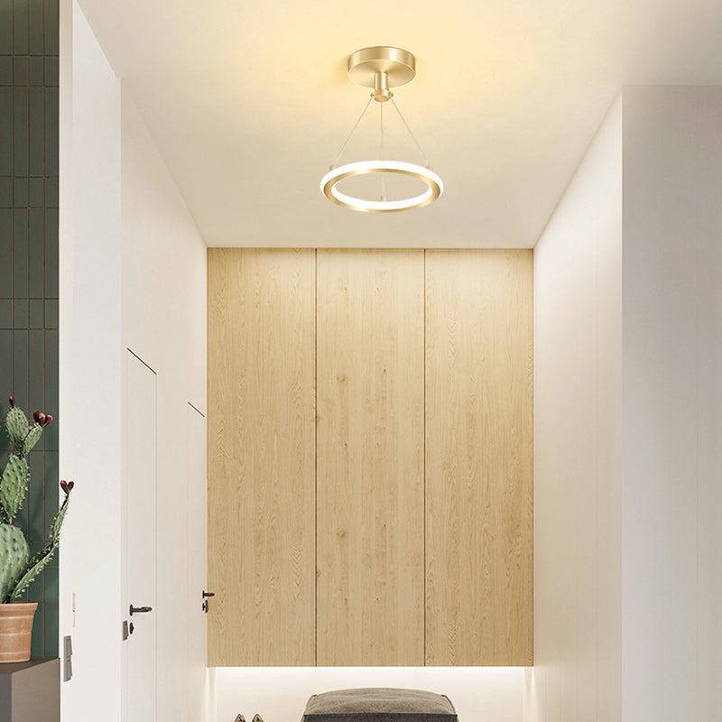 Stornfield | Luminaire de plafond semi-encastrée en métal rond contemporain Nordic Silica LED pour couloir