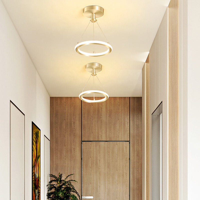 Stornfield | Luminaire de plafond semi-encastrée en métal rond contemporain Nordic Silica LED pour couloir