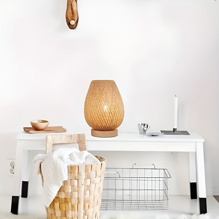 Stornfield | Bamboo Table Lamp with USB Power - Sustainable and Energy-Efficient Design