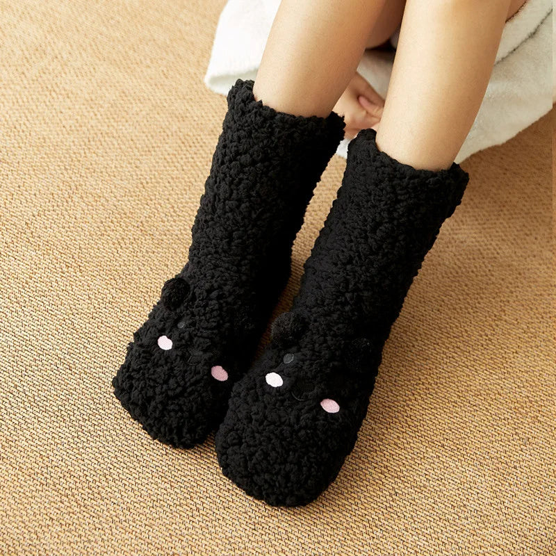 Warm, fluffy bear socks | Stornfield