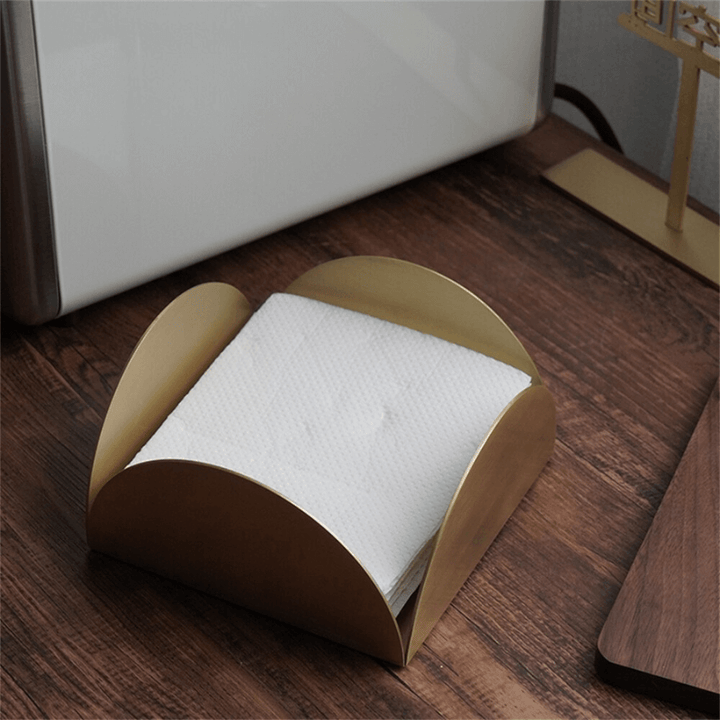 Stornfield | Brass - Fabric - Pillbox