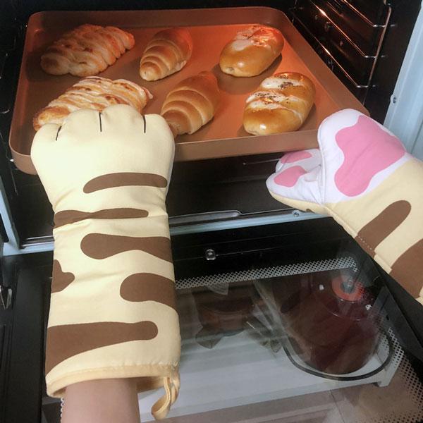 Cat Paws Oven Mitts | Stornfield