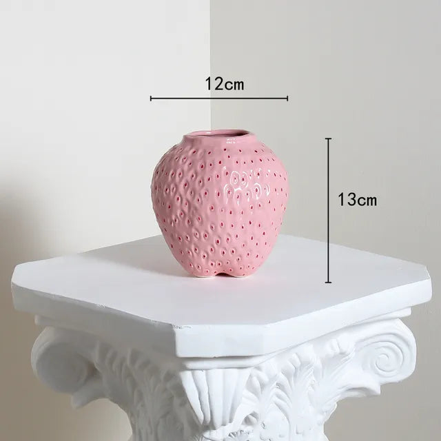 Ceramic vase in strawberry design, decorative flower vase for living room and kitchen | Stornfield