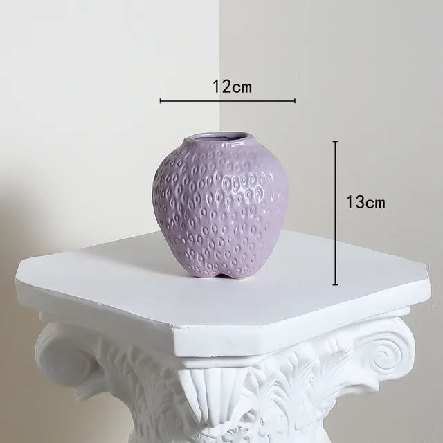 Ceramic vase in strawberry design, decorative flower vase for living room and kitchen | Stornfield