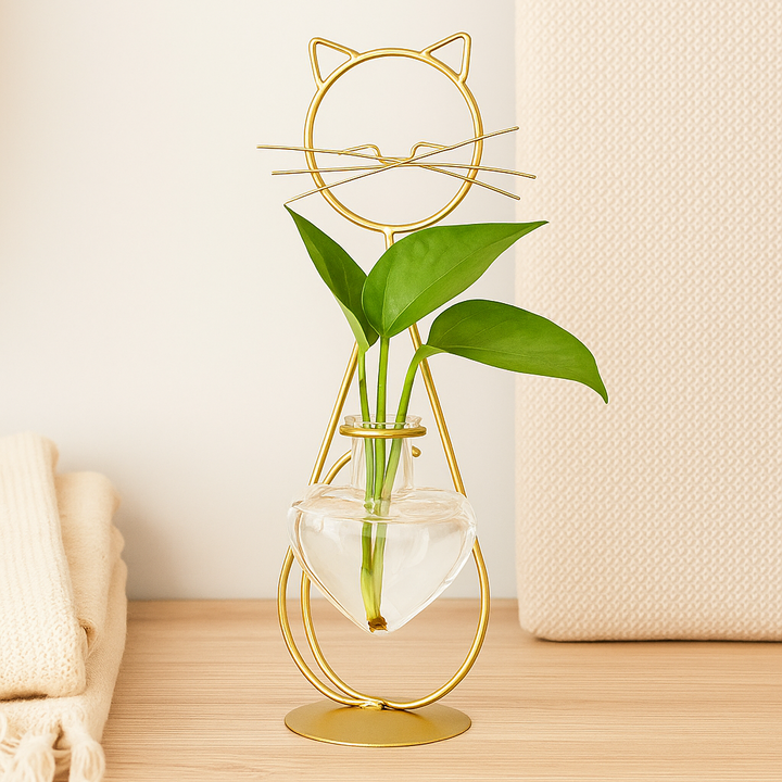 Stornfield Cat-Inspired Heart-Shaped Glass Plant Pot with Stand