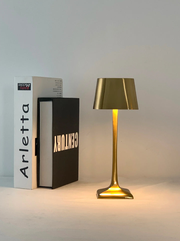 Stornfield | LumiSquare – Flexible LED Table Lamp with USB