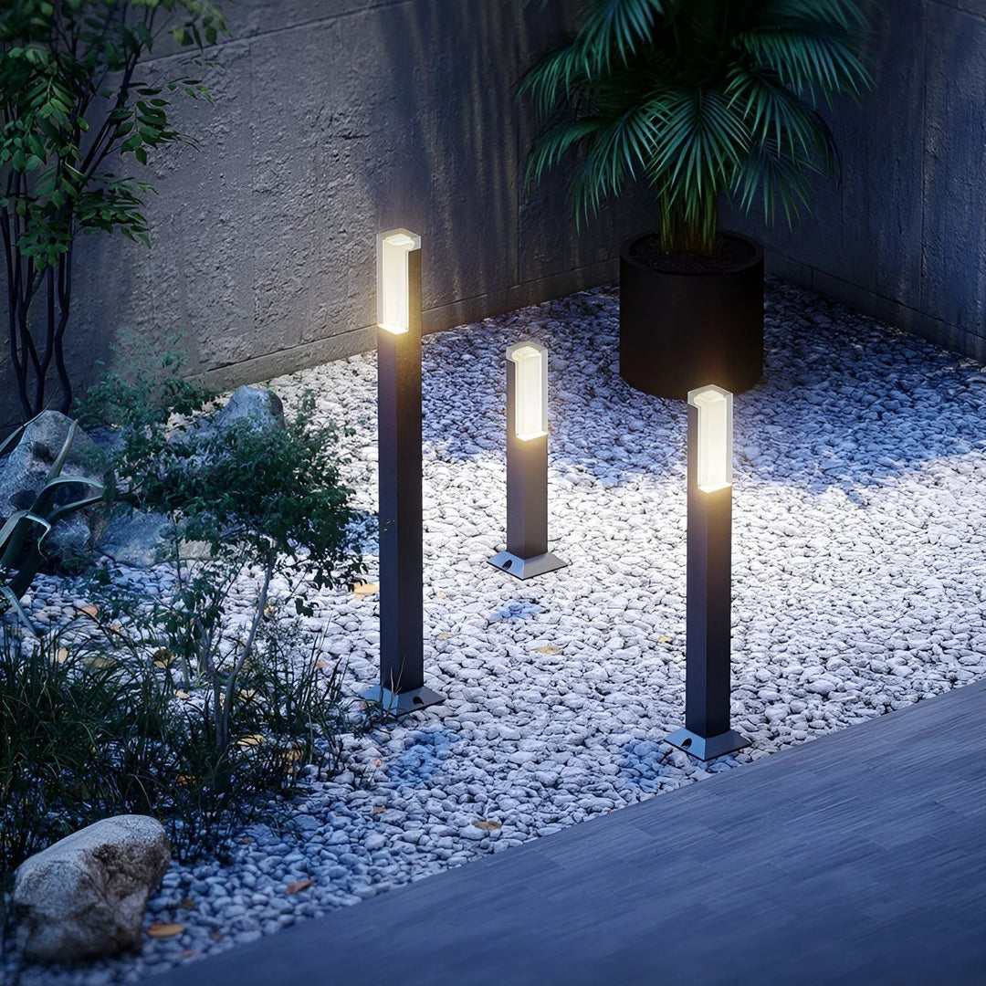 LuxeGarden Glow - Modern LED Landscape Garden Lighting | Stornfield