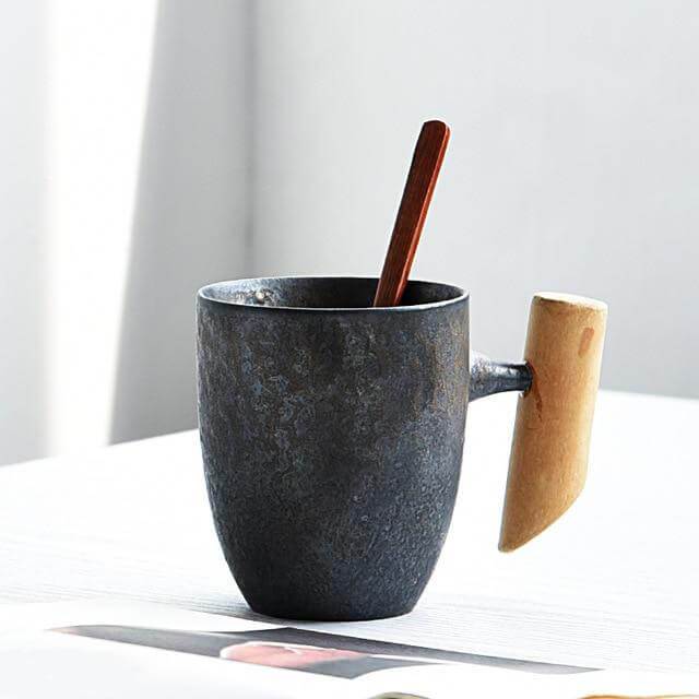 Coarse Pottery Mug with Wooden Handgrip | Stornfield