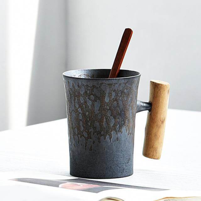 Coarse Pottery Mug with Wooden Handgrip | Stornfield