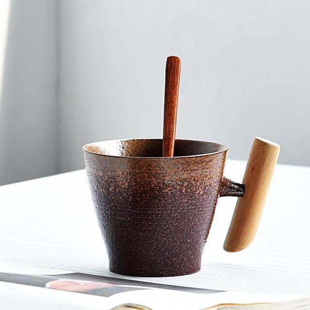 Coarse Pottery Mug with Wooden Handgrip | Stornfield