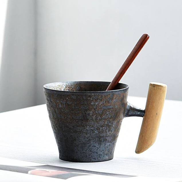 Coarse Pottery Mug with Wooden Handgrip | Stornfield
