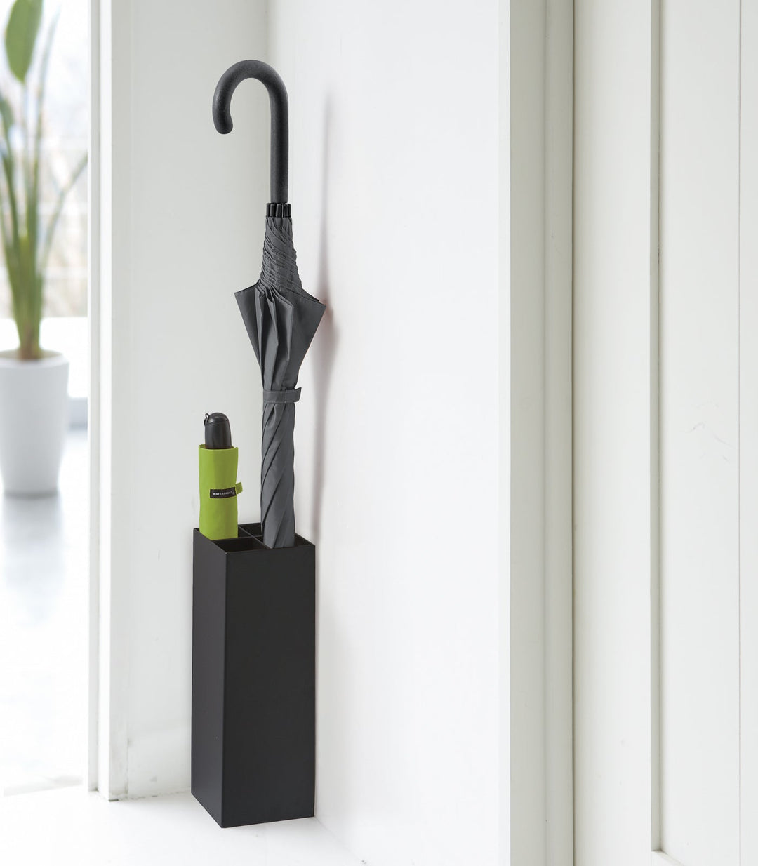Stornfield | RainGuard Compact Steel Umbrella Stand | Modern Design | Space Saving | Integrated Drip Tray