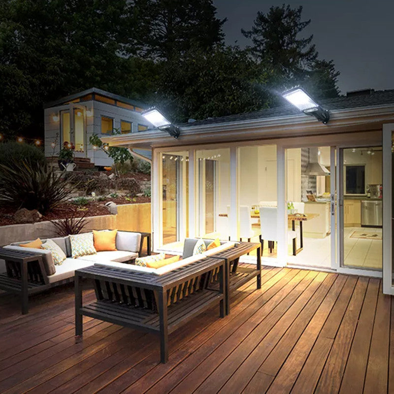 Premium solar-powered LED street lamp | Stornfield