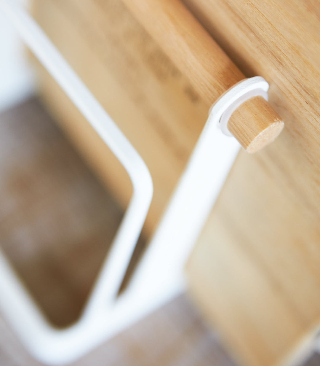 Stornfield | Chopping board stand - Steel + Wood
